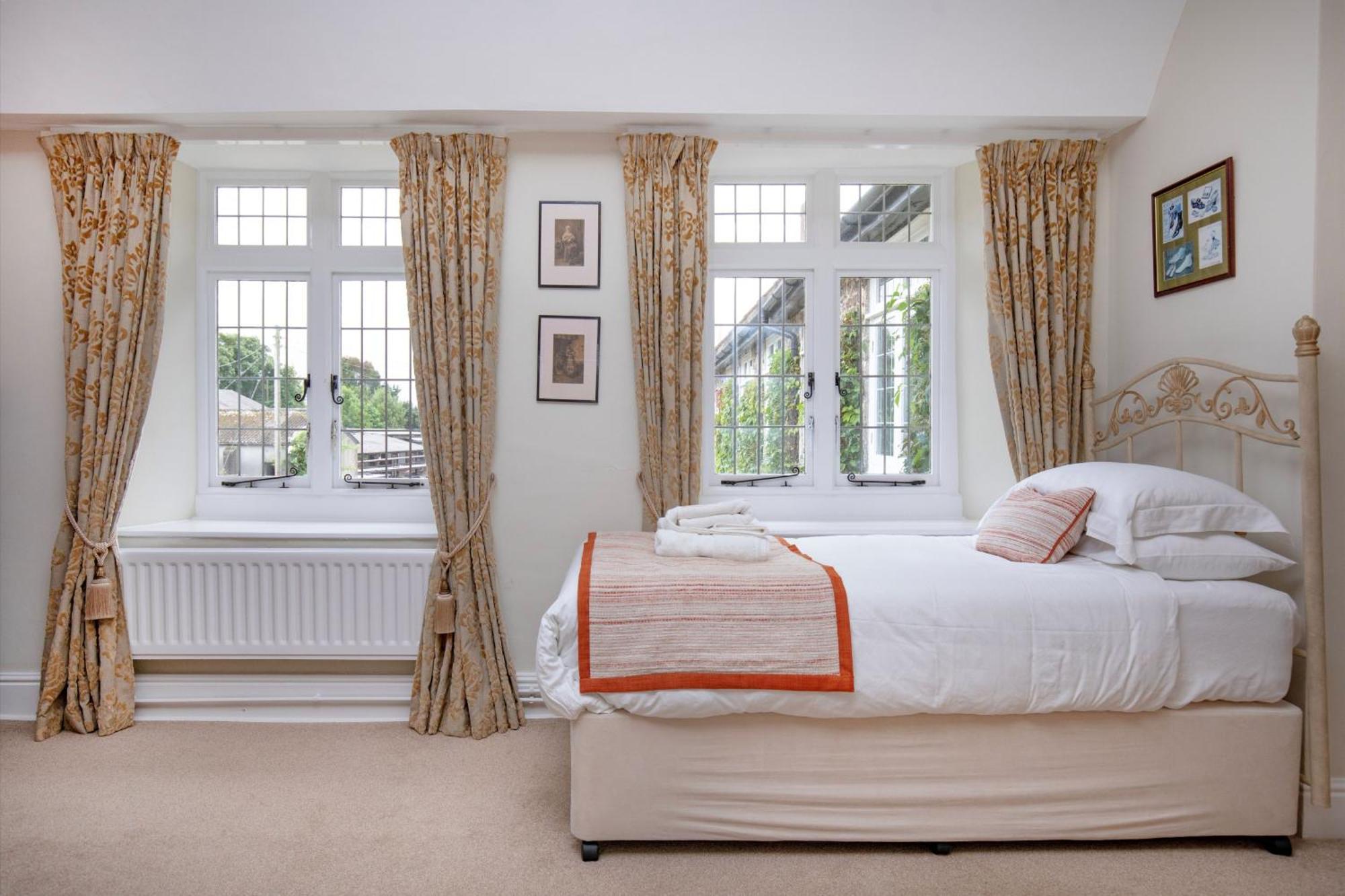 Sutton Barton Farmhouse Гонітон Екстер'єр фото